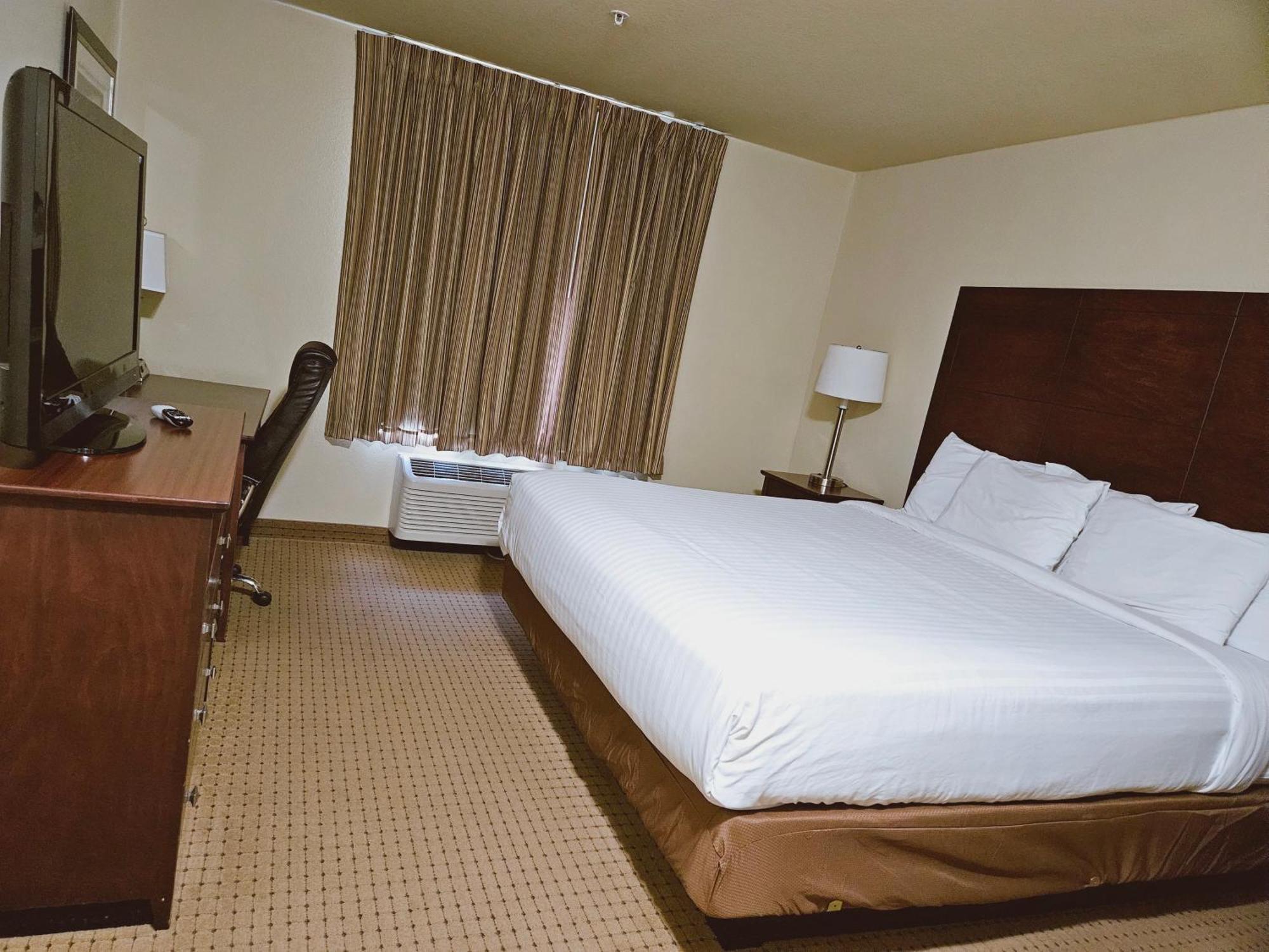 Cobblestone Inn & Suites - Bloomfield Bagian luar foto